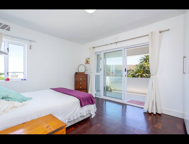 2 BEDROOM APARTMENT FOR SALE IN WYNBERG UPPER